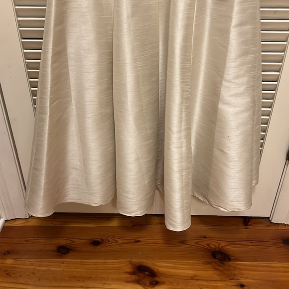 Alfred Sung Formal Trumpet Gown / Dress Sleeveless Back Bow in Champagne, Size 0 - Picture 11 of 17